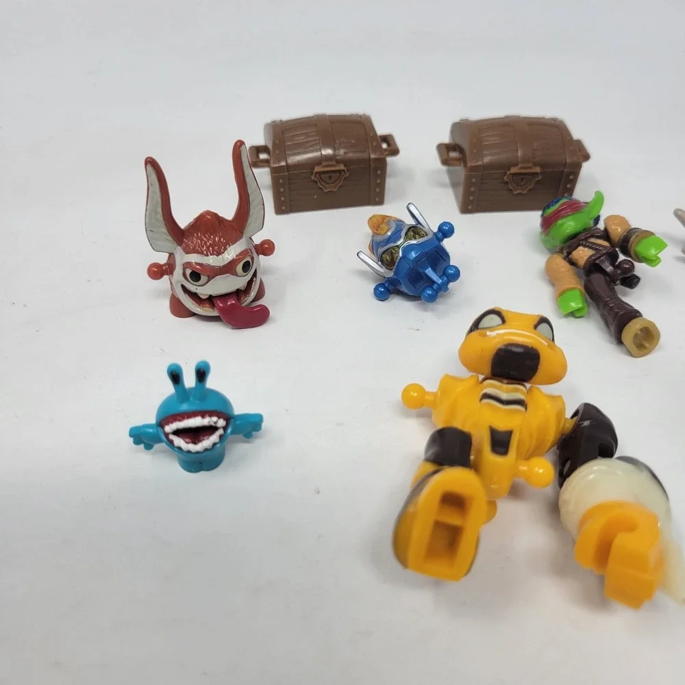 Skylanders‎ Mega Bloks Lot Of Parts Trigger Happy, Eruptor, Flameslinger, Cynder